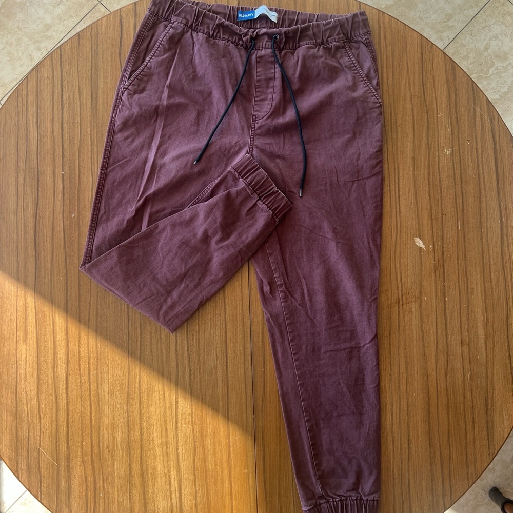 Men’s Old Navy Burgundy Joggers with Drawstring Large